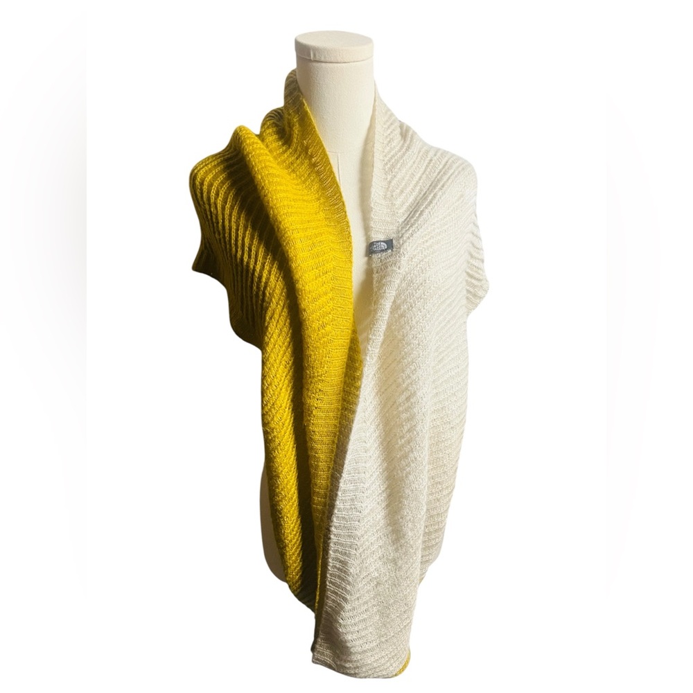 The North Face Chunky Knit Infinity Scarf Wrap Color Block Mustard Yellow